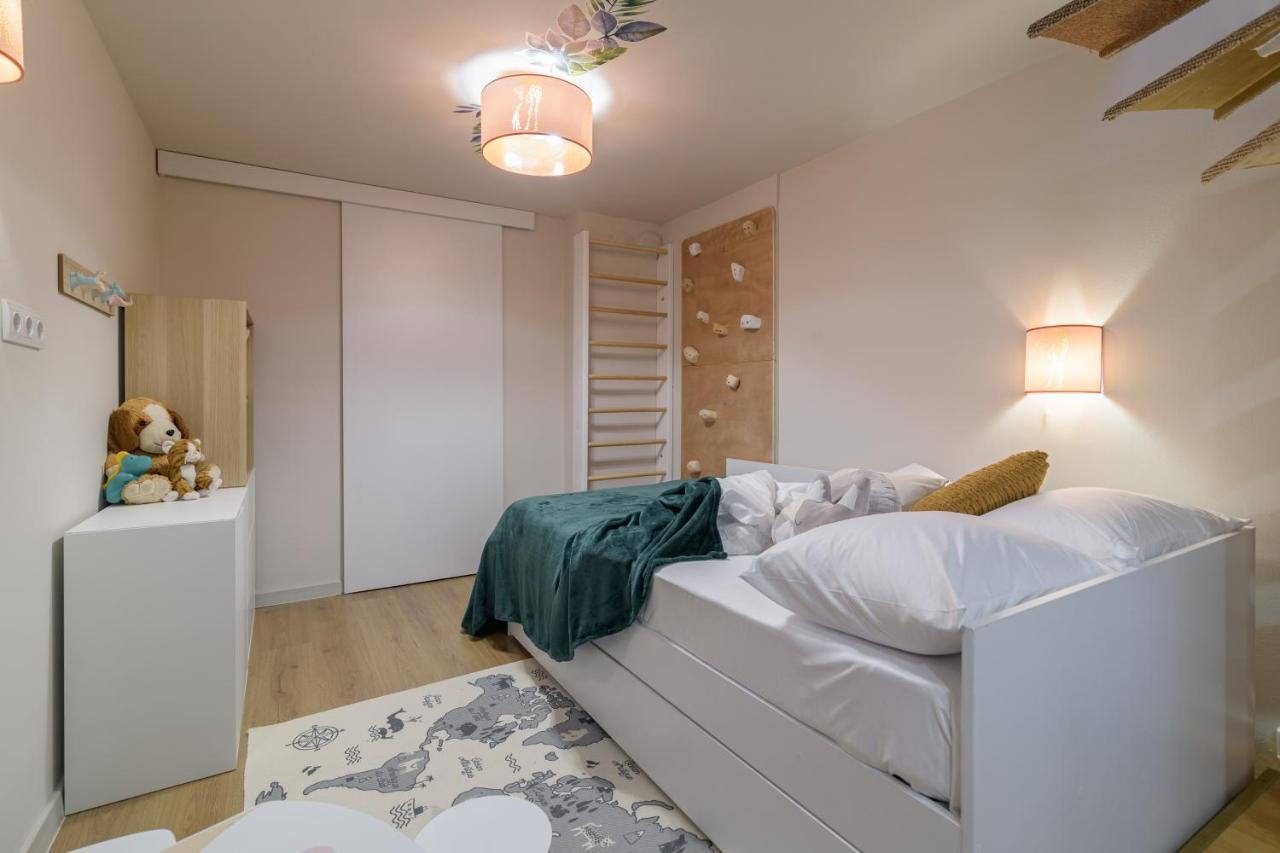 Black Sea Dolphin Apartment Varna Buitenkant foto